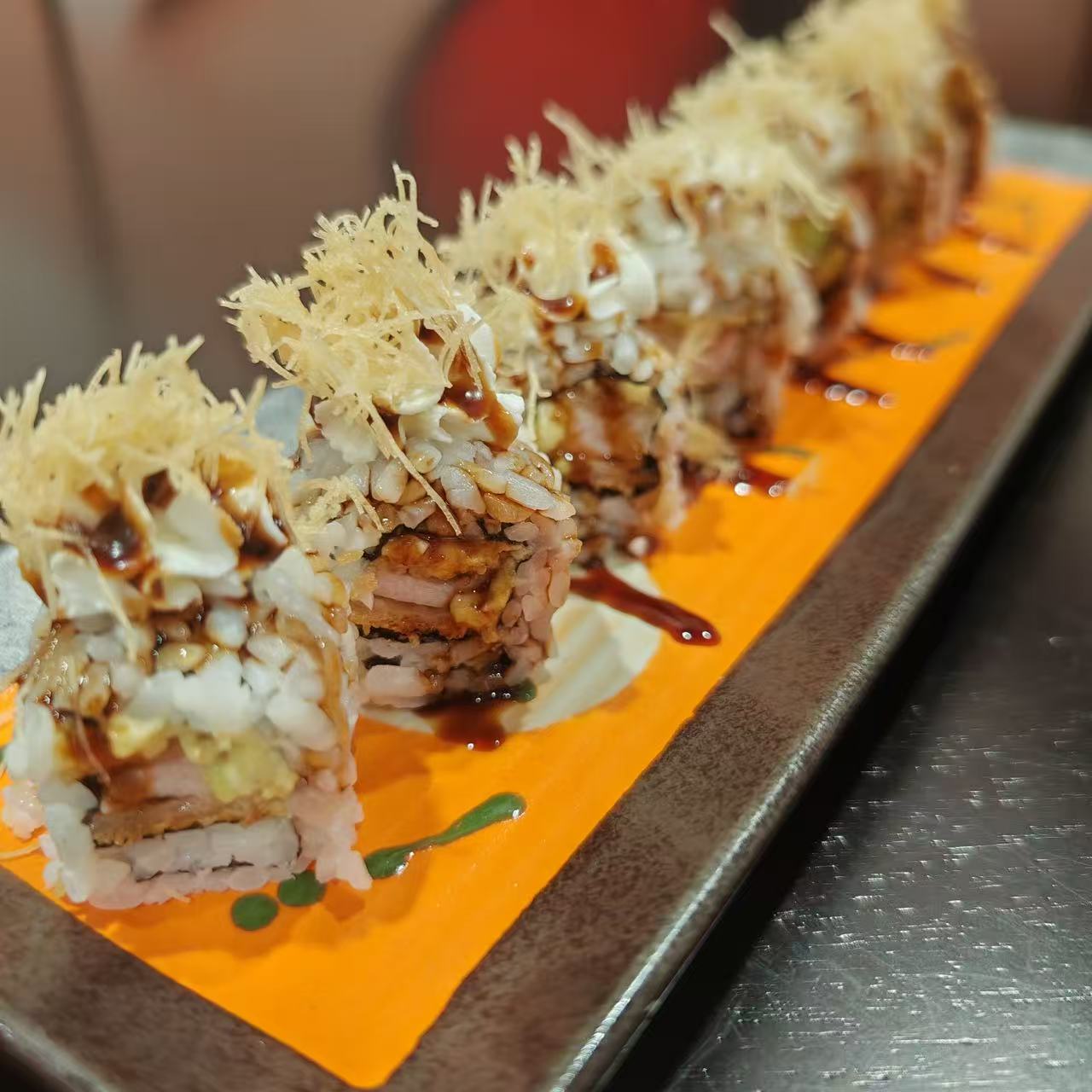 URAMAKI POLLO QUESO KATAIFI 8u